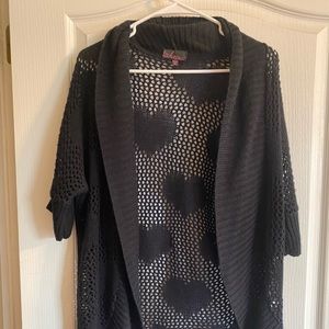 Short sleeve sweater